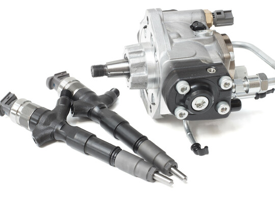 Fuel injection components in 439 ULTRA FORM® and 17-4 PH®